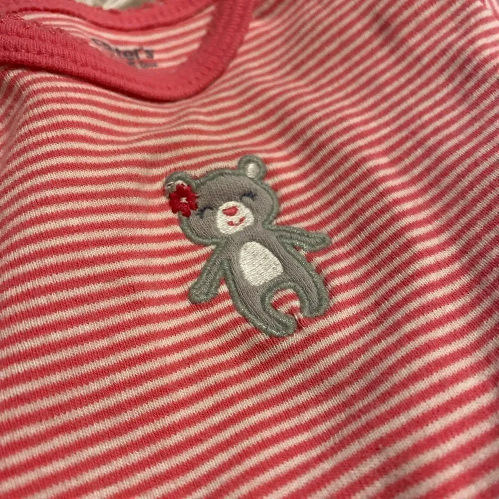 Bundle of (2) Carter’s 6M Onesies